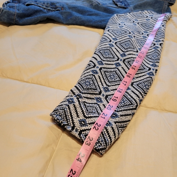 New look women's plus size 2X denim Jean jacket with polyester design on sleeves - Picture 6 of 16